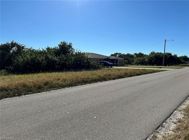 356/358 Grant BLVD, Lehigh Acres, FL 33974