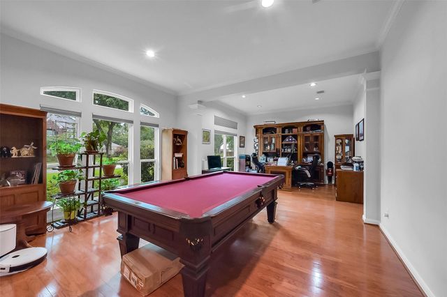 205 Trail Bend Lane, Friendswood, TX 77546