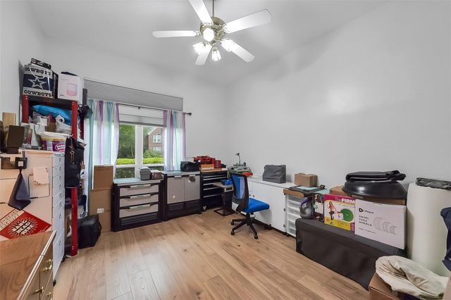 205 Trail Bend Lane, Friendswood, TX 77546