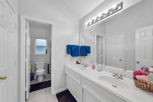 205 Trail Bend Lane, Friendswood, TX 77546