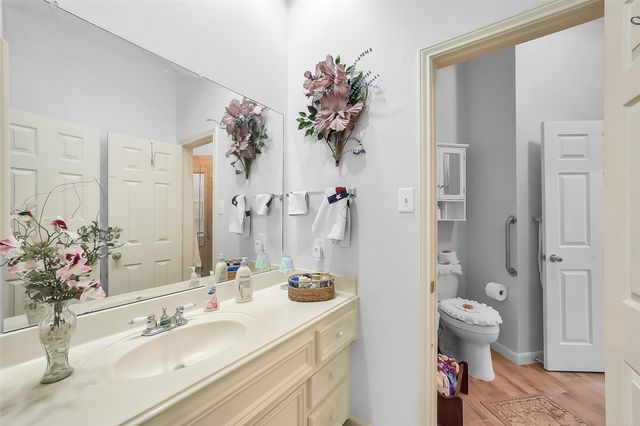 205 Trail Bend Lane, Friendswood, TX 77546
