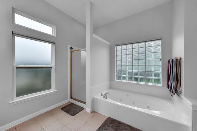 205 Trail Bend Lane, Friendswood, TX 77546
