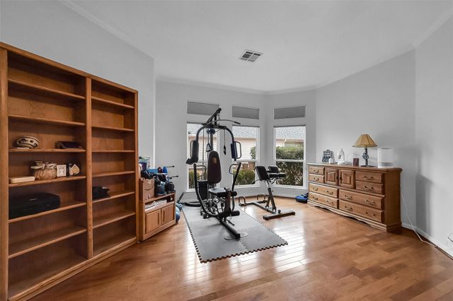 205 Trail Bend Lane, Friendswood, TX 77546