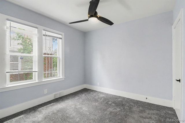5217 Lakeview Street, Detroit, MI 48213
