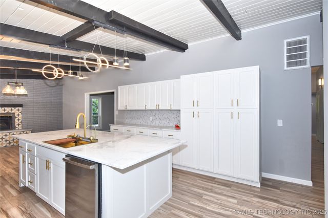 5825 E 035 Street, Tulsa, OK 74135