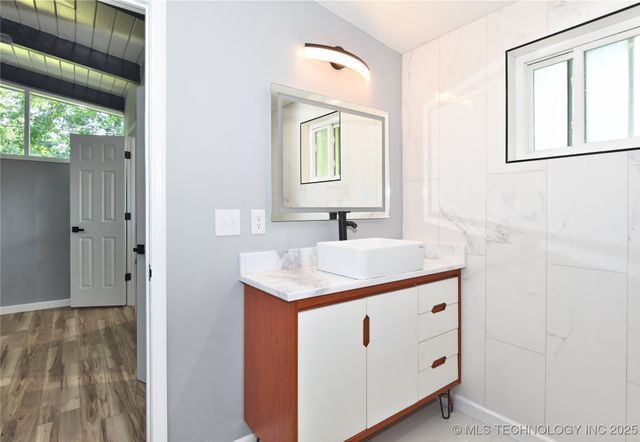 5825 E 035 Street, Tulsa, OK 74135