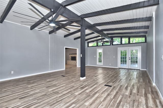 5825 E 035 Street, Tulsa, OK 74135