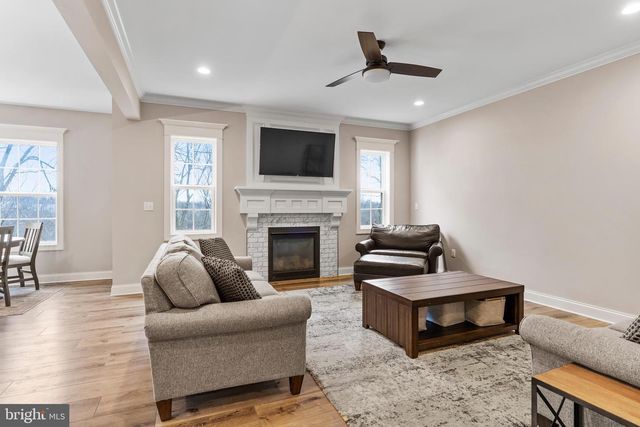 16 BOBOLINK COURT, Mechanicsburg, PA 17050