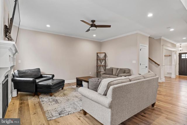 16 BOBOLINK COURT, Mechanicsburg, PA 17050