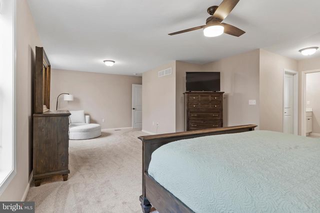 16 BOBOLINK COURT, Mechanicsburg, PA 17050