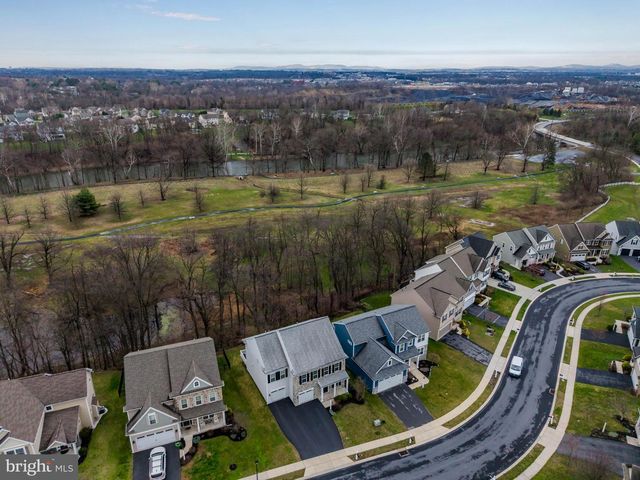 16 BOBOLINK COURT, Mechanicsburg, PA 17050