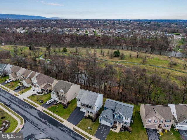 16 BOBOLINK COURT, Mechanicsburg, PA 17050