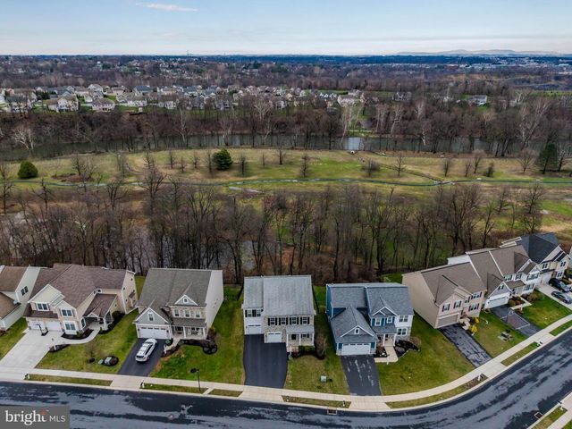 16 BOBOLINK COURT, Mechanicsburg, PA 17050