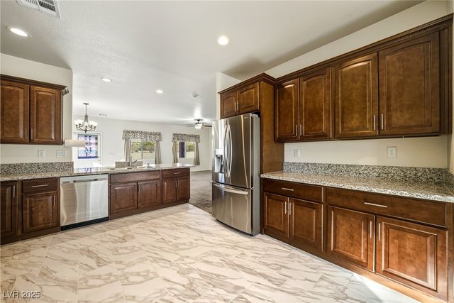 880 Fort Carson Road, Pahrump, NV 89060