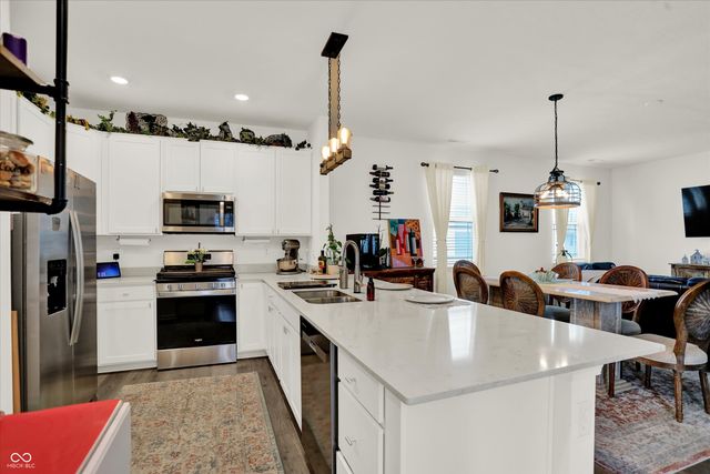 2543 Maricopa Boulevard, Whitestown, IN 46075