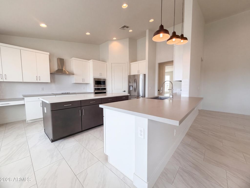 3229 W SILVERDALE Road, San Tan Valley, AZ 85144 — photo 2