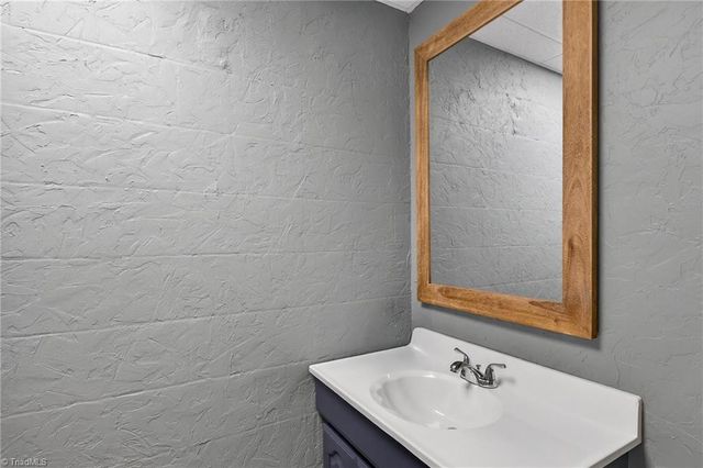 100 Alison Lane, Archdale, NC 27263