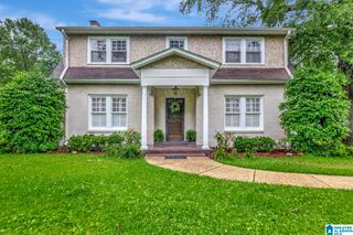 102 E CREST ROAD, Hueytown, AL 35023