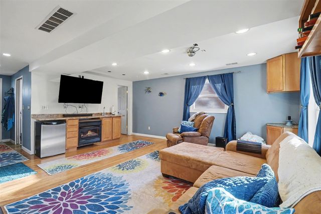 267 Willis Road, Saline, MI 48176