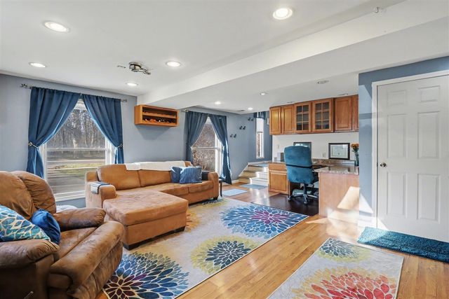 267 Willis Road, Saline, MI 48176