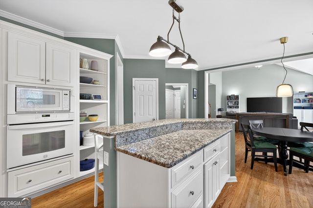 105 Cadencia Court, Fayetteville, GA 30215