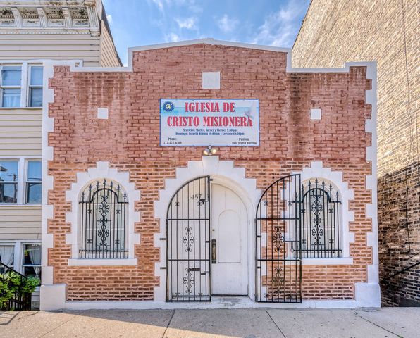 1457 W Blackhawk Street, Chicago, IL 60642