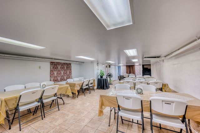 1457 W Blackhawk Street, Chicago, IL 60642