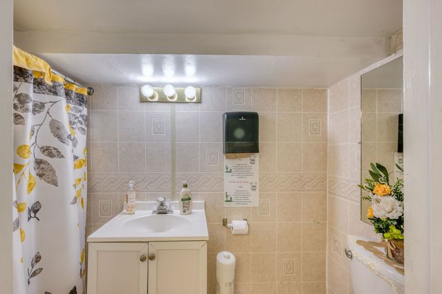 1457 W Blackhawk Street, Chicago, IL 60642