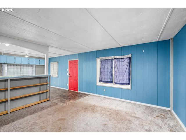 2145 31ST St 48, Springfield, OR 97477