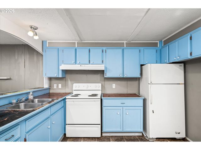 2145 31ST St 48, Springfield, OR 97477