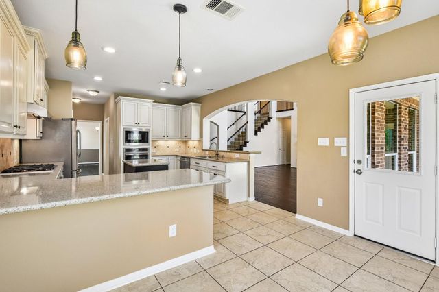 2306 Lakeway Drive, Friendswood, TX 77546
