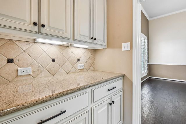 2306 Lakeway Drive, Friendswood, TX 77546