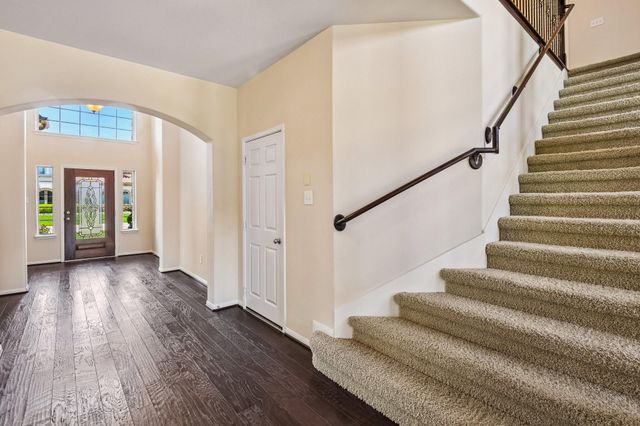 2306 Lakeway Drive, Friendswood, TX 77546