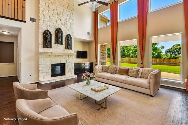 2306 Lakeway Drive, Friendswood, TX 77546