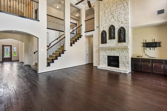 2306 Lakeway Drive, Friendswood, TX 77546