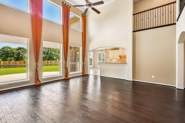 2306 Lakeway Drive, Friendswood, TX 77546