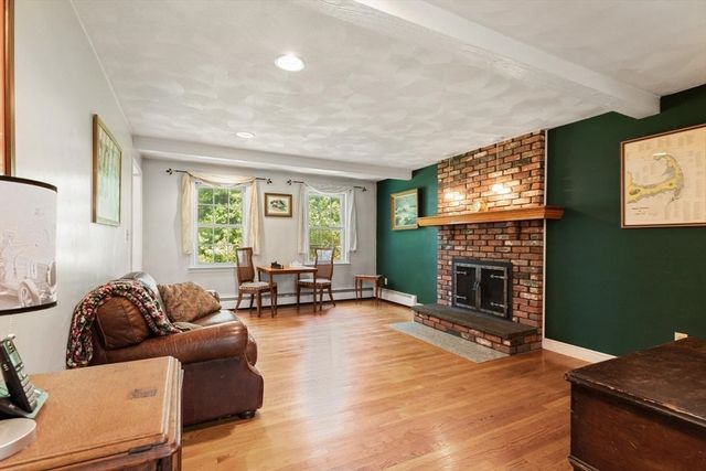 83 Willow Ridge Rd, North Andover, MA 01845