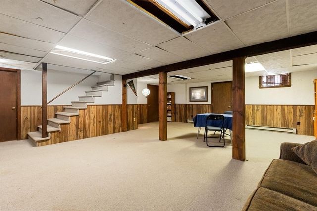 83 Willow Ridge Rd, North Andover, MA 01845