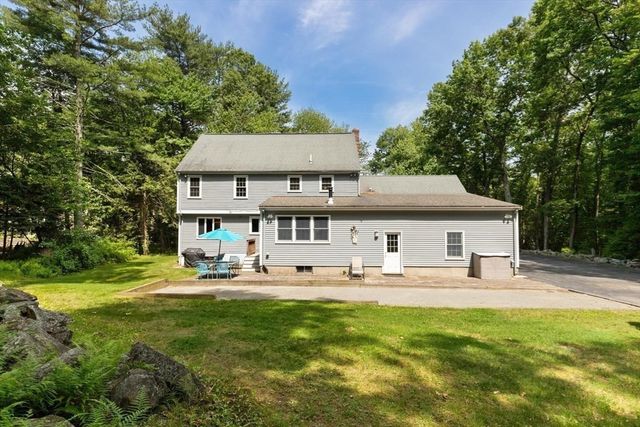 83 Willow Ridge Rd, North Andover, MA 01845