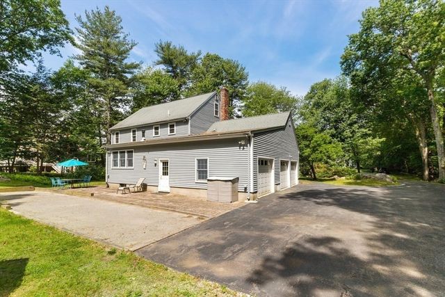 83 Willow Ridge Rd, North Andover, MA 01845