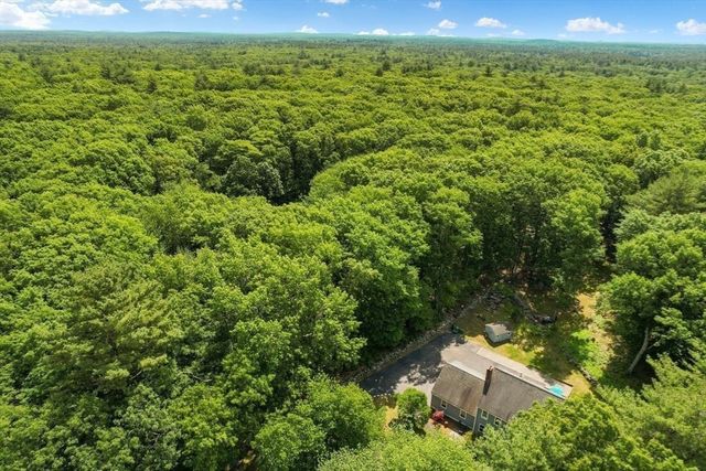 83 Willow Ridge Rd, North Andover, MA 01845