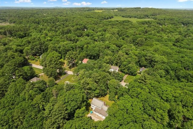 83 Willow Ridge Rd, North Andover, MA 01845