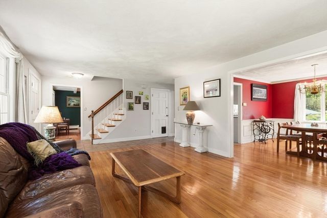 83 Willow Ridge Rd, North Andover, MA 01845