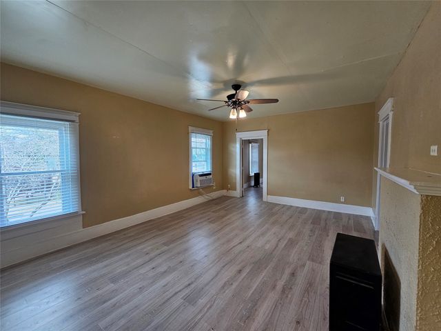 1006 Grandview Avenue, Dallas, TX 75223