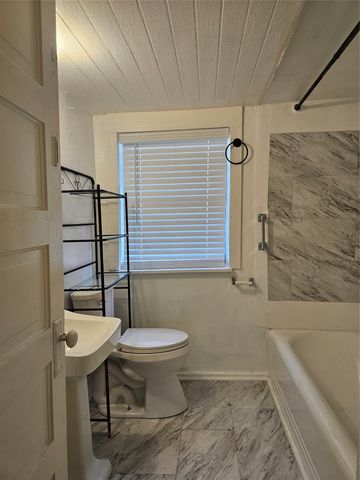 1006 Grandview Avenue, Dallas, TX 75223