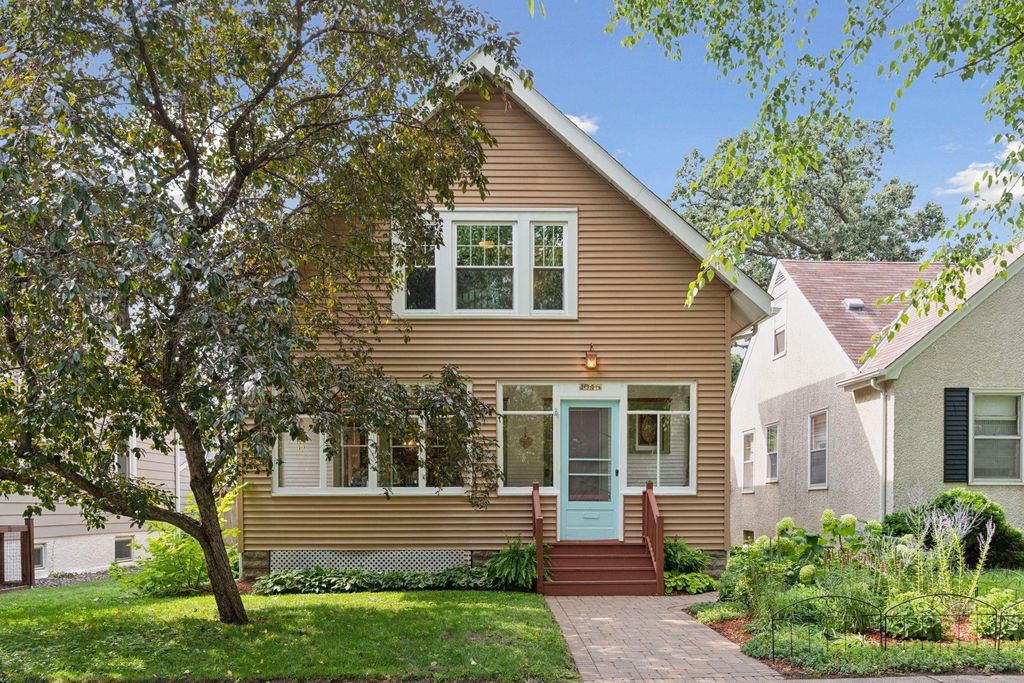1648 Blair Avenue, Saint Paul, MN 55104