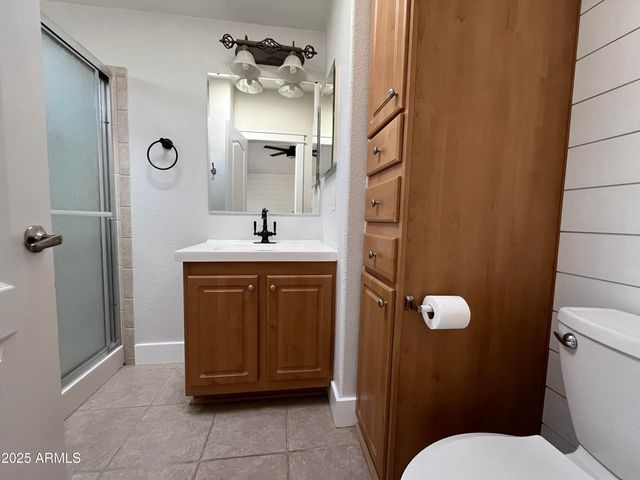 10960 N 67th Avenue 118, Glendale, AZ 85304