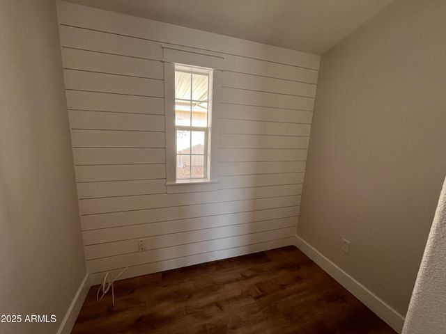 10960 N 67th Avenue 118, Glendale, AZ 85304