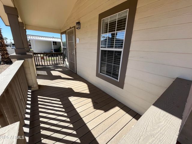 10960 N 67th Avenue 118, Glendale, AZ 85304