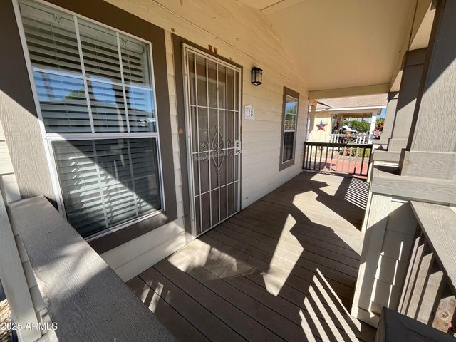 10960 N 67th Avenue 118, Glendale, AZ 85304